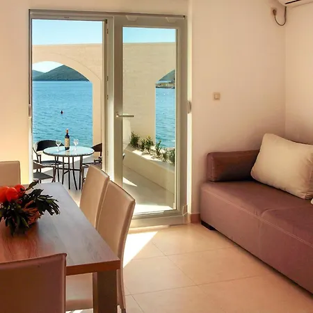 Front In With Wifi Appartement